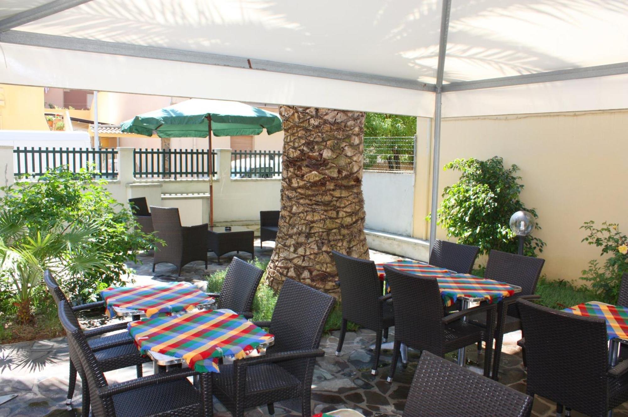 Hotel Alguer Luaran gambar