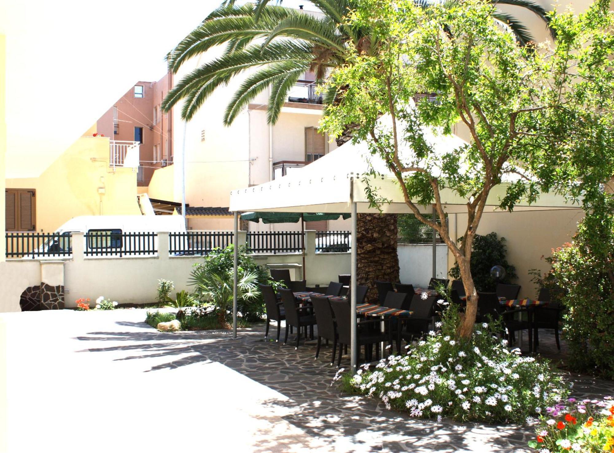 Hotel Alguer Luaran gambar