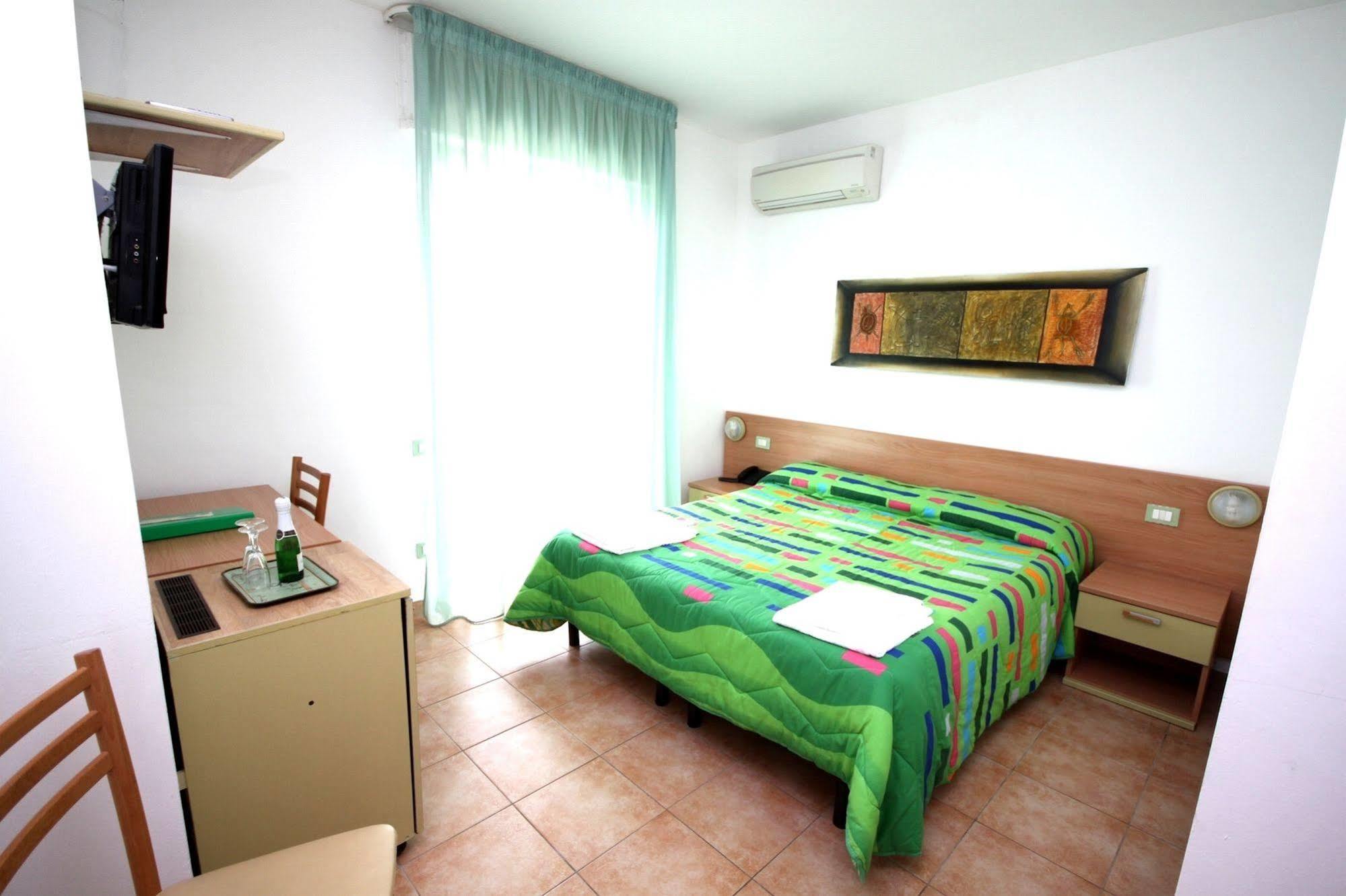 Hotel Alguer Luaran gambar